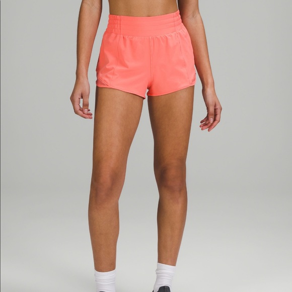 Lululemon Hotty Hot High-Rise Lined Short 2.5” - Picture 2 of 4